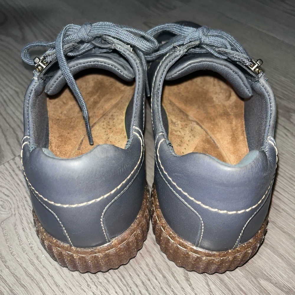 Clarks Women's Caroline Janna Sneaker, Size 8 - Picture 4 of 9